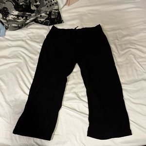 Lulu lemon capris woman’s pants